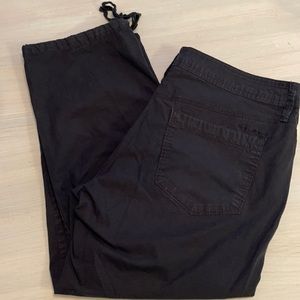 DKNY Jeans Black Cargo Style Capris 10 🌺